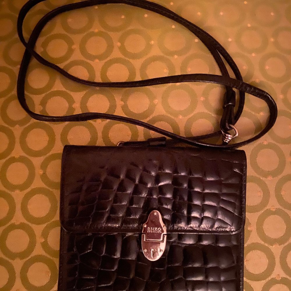 Enzo Angiolini wallet